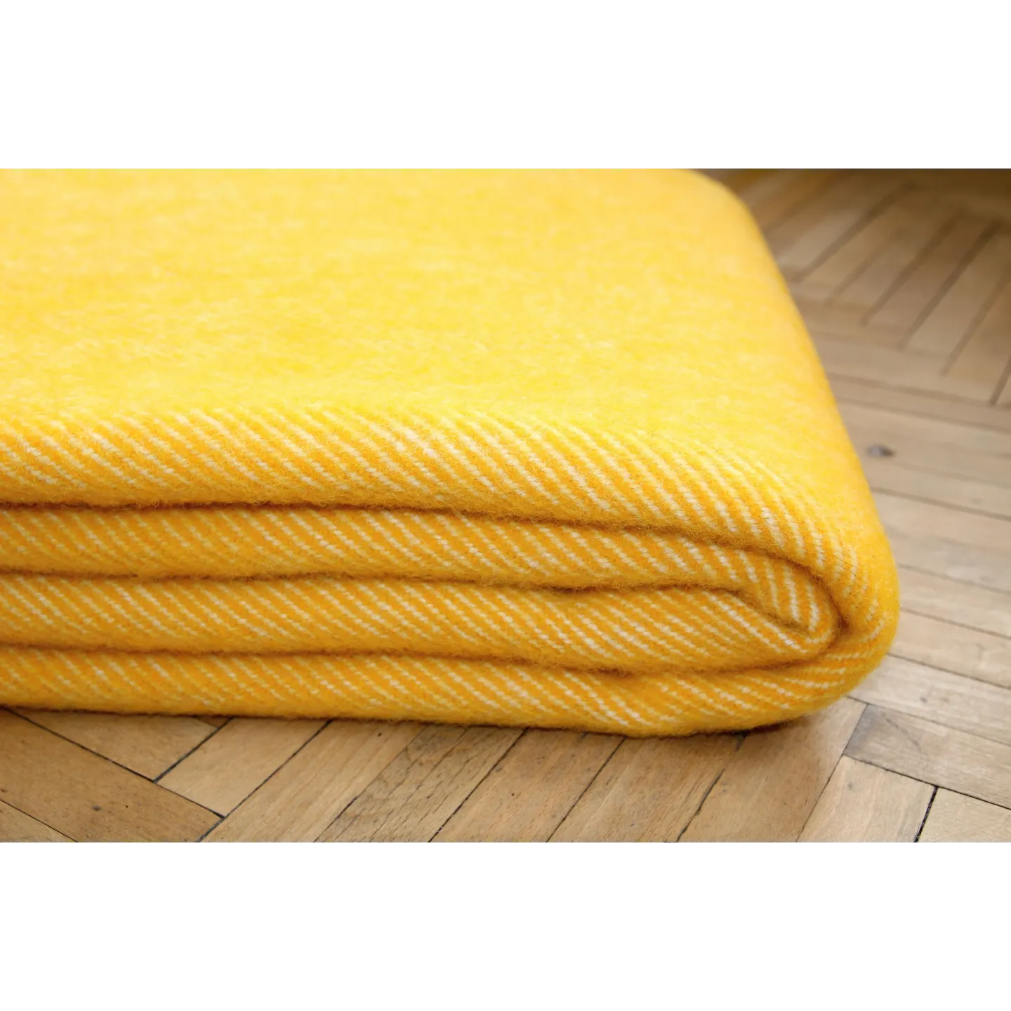 amarillo grande