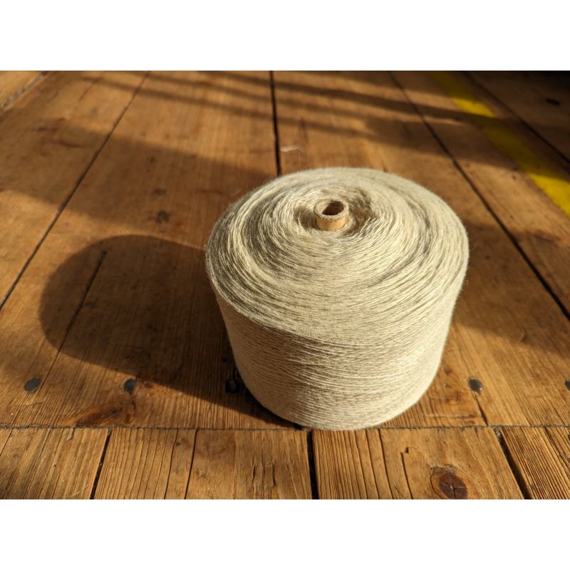 Wool yarn Stella 200tex single