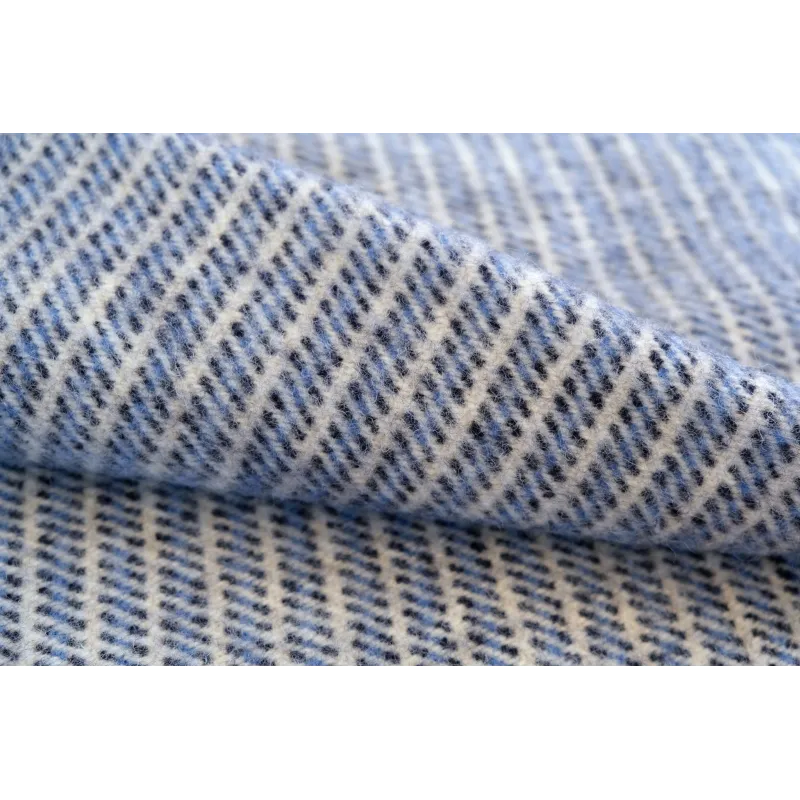 Grande couverture en laine à rayures bleues