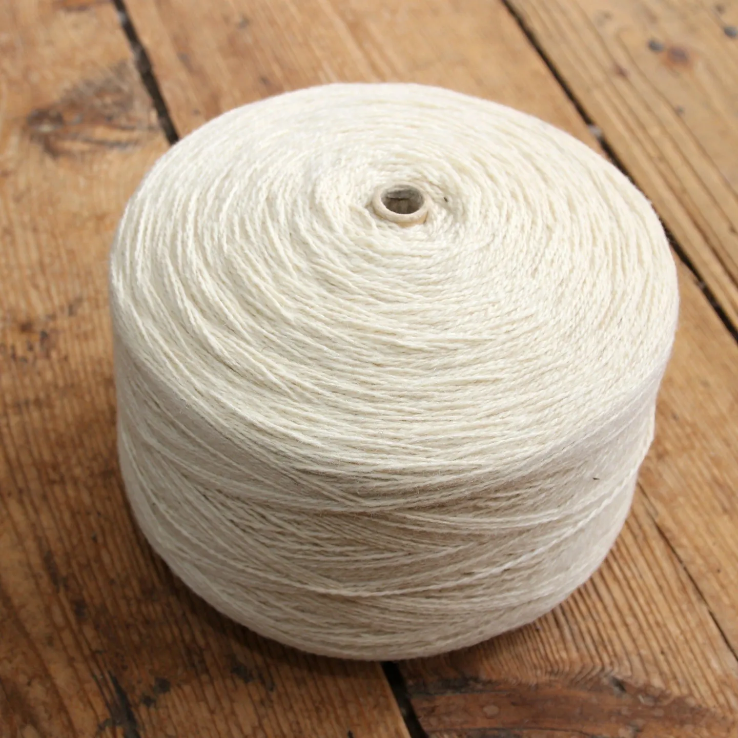 Wool yarn Stella 200tex / 2x