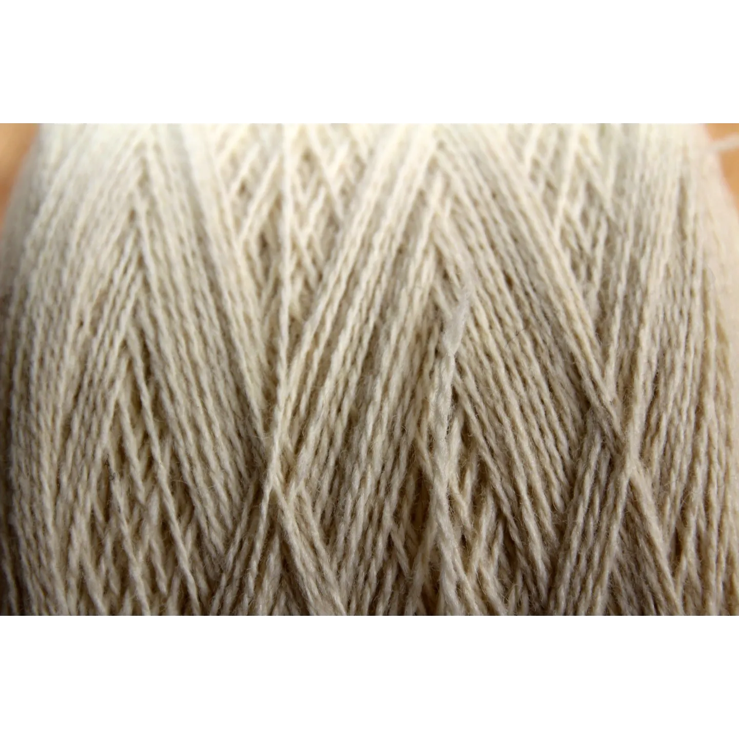 Wool yarn Stella 200tex / 2x